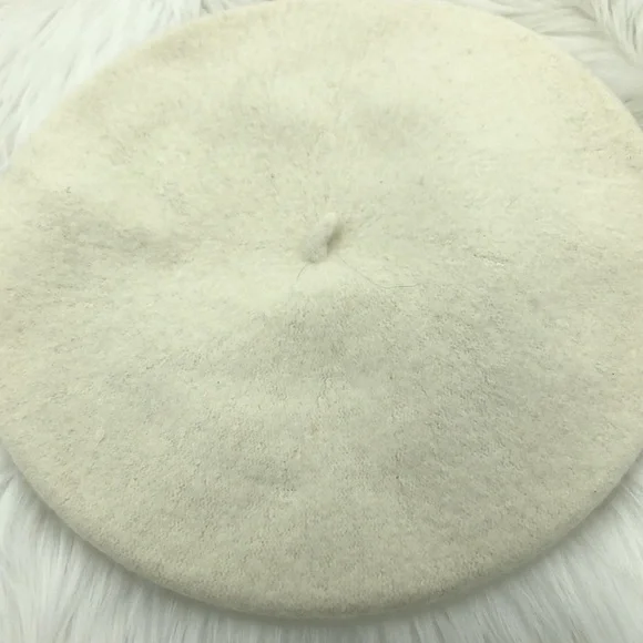 HatAttack Classic Wool Beret in Ivory - Picture 2 of 4